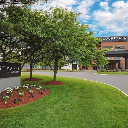 Courtyard Boston Raynham Hotel Екстериор снимка