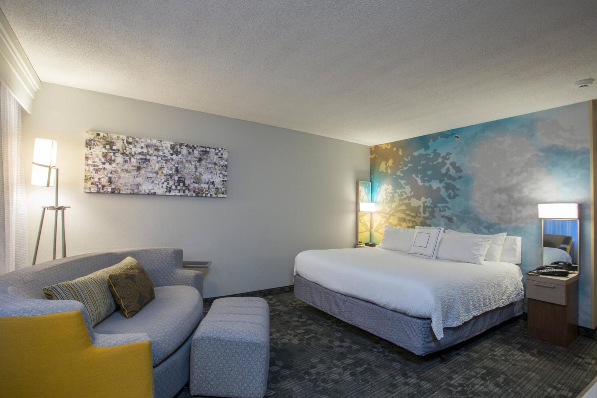 Courtyard Boston Raynham Hotel Екстериор снимка
