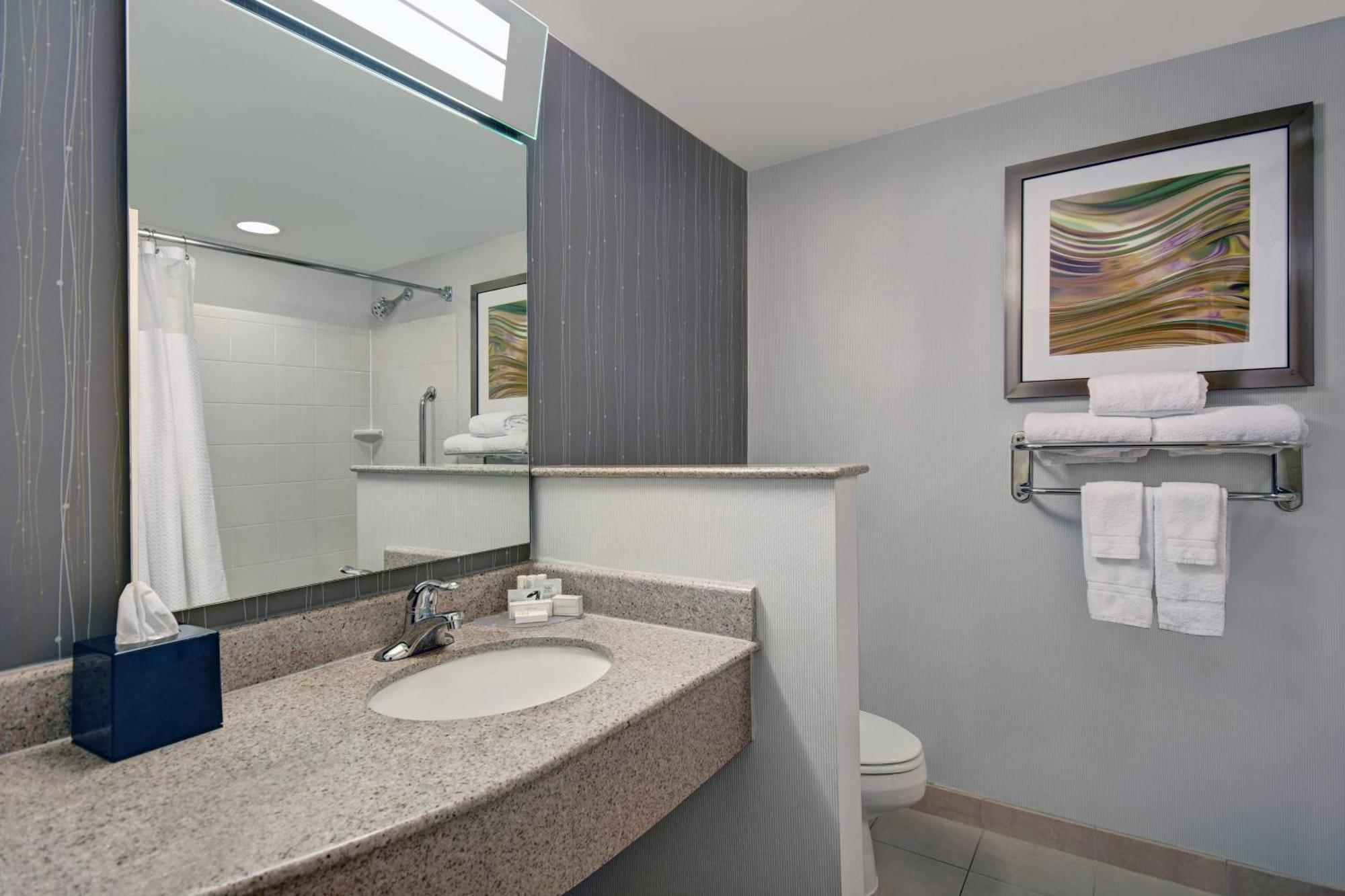 Courtyard Boston Raynham Hotel Екстериор снимка